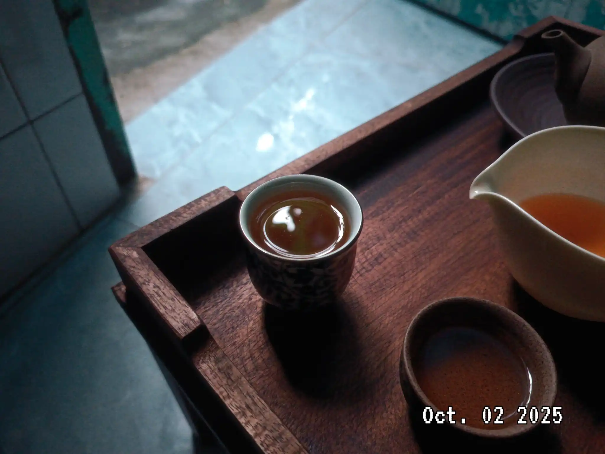 Chén trà - vạn lời đàm